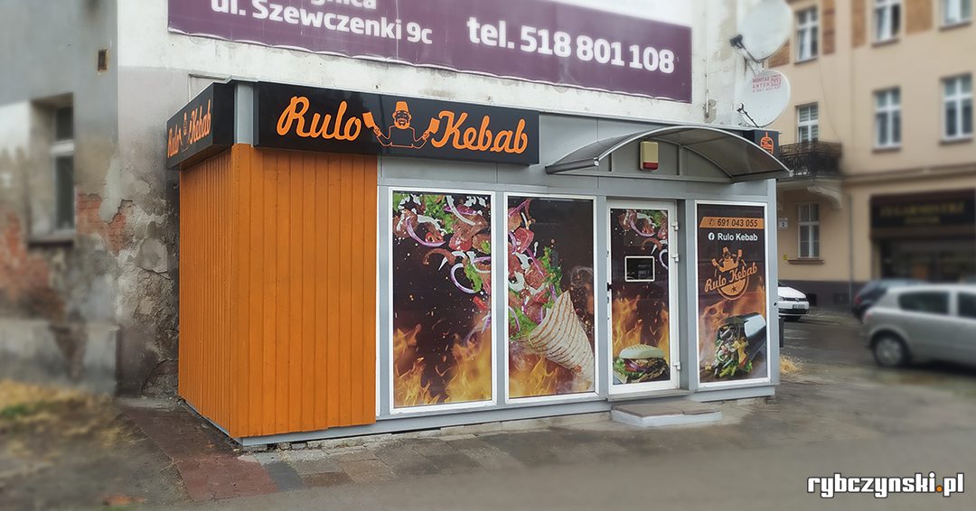 Pudełka nieświecące i wyklejenie witryn dla firmy Rulo Kebab.